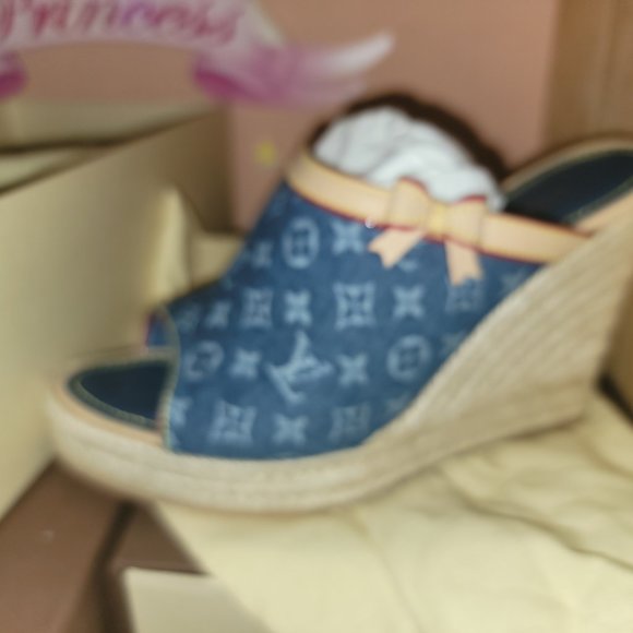 Louis Vuitton wedges - Picture 7 of 7